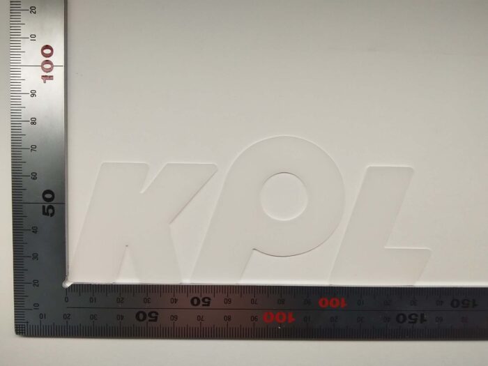 POM0.5㎜をトムソン型打ち抜き加工でフルカットしました。