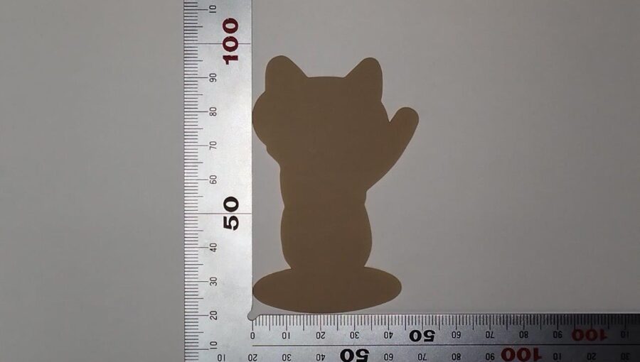 PEEK0.5㎜をトムソン型打ち抜き加工でフルカット仕上げした写真