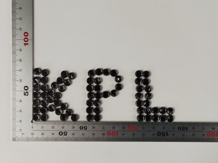 PET2.0tをトムソン加工