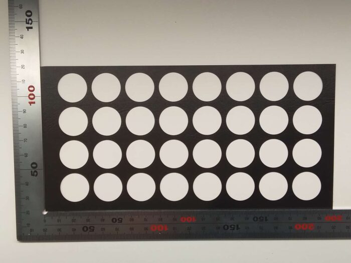 PP皮絞りをトムソン加工でフルカット